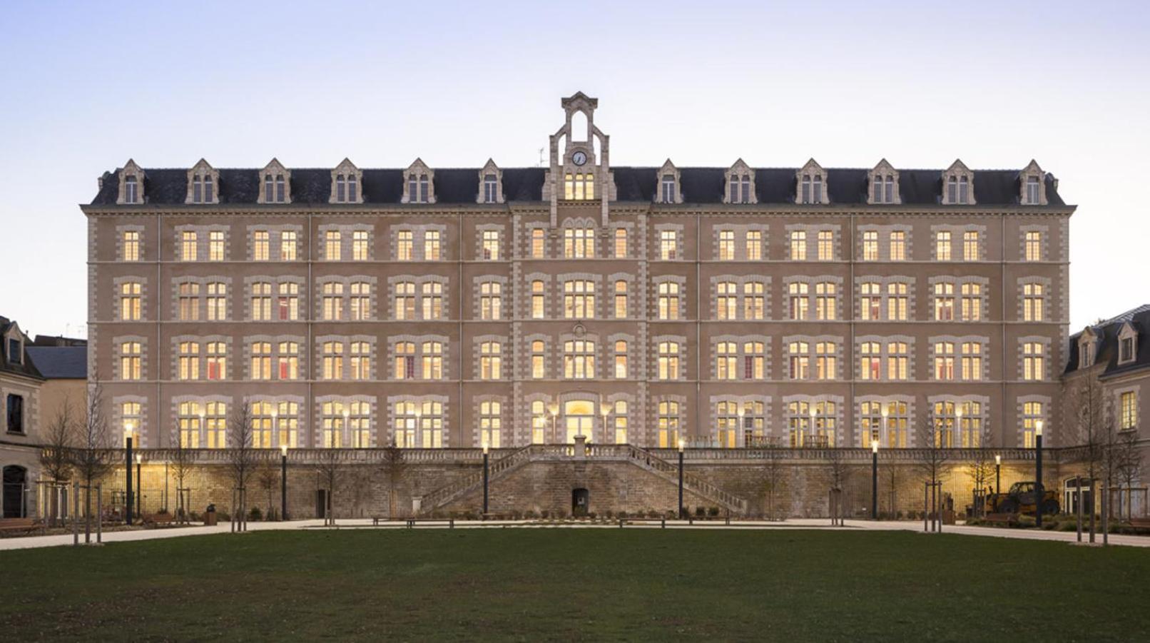 Le Cocoon Dore Poitiers Exterior photo